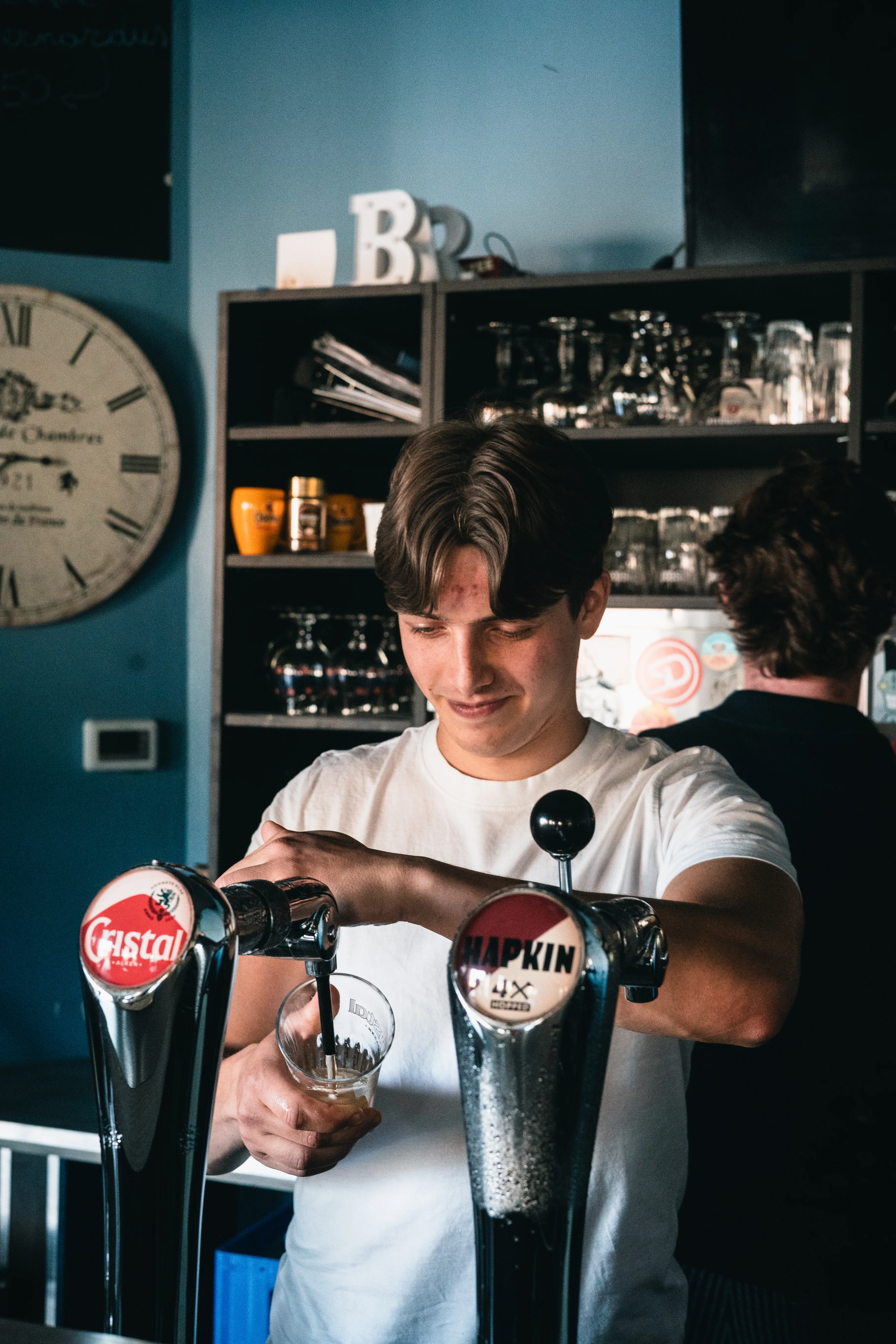 café